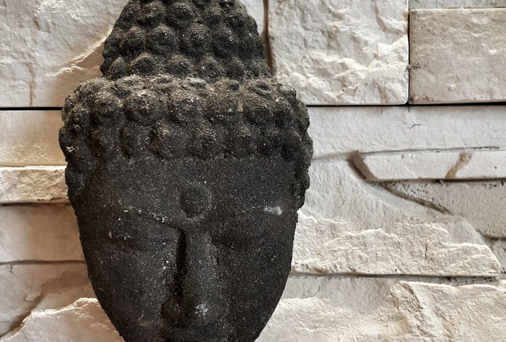 Płaskorzeźba Budda – Lawa